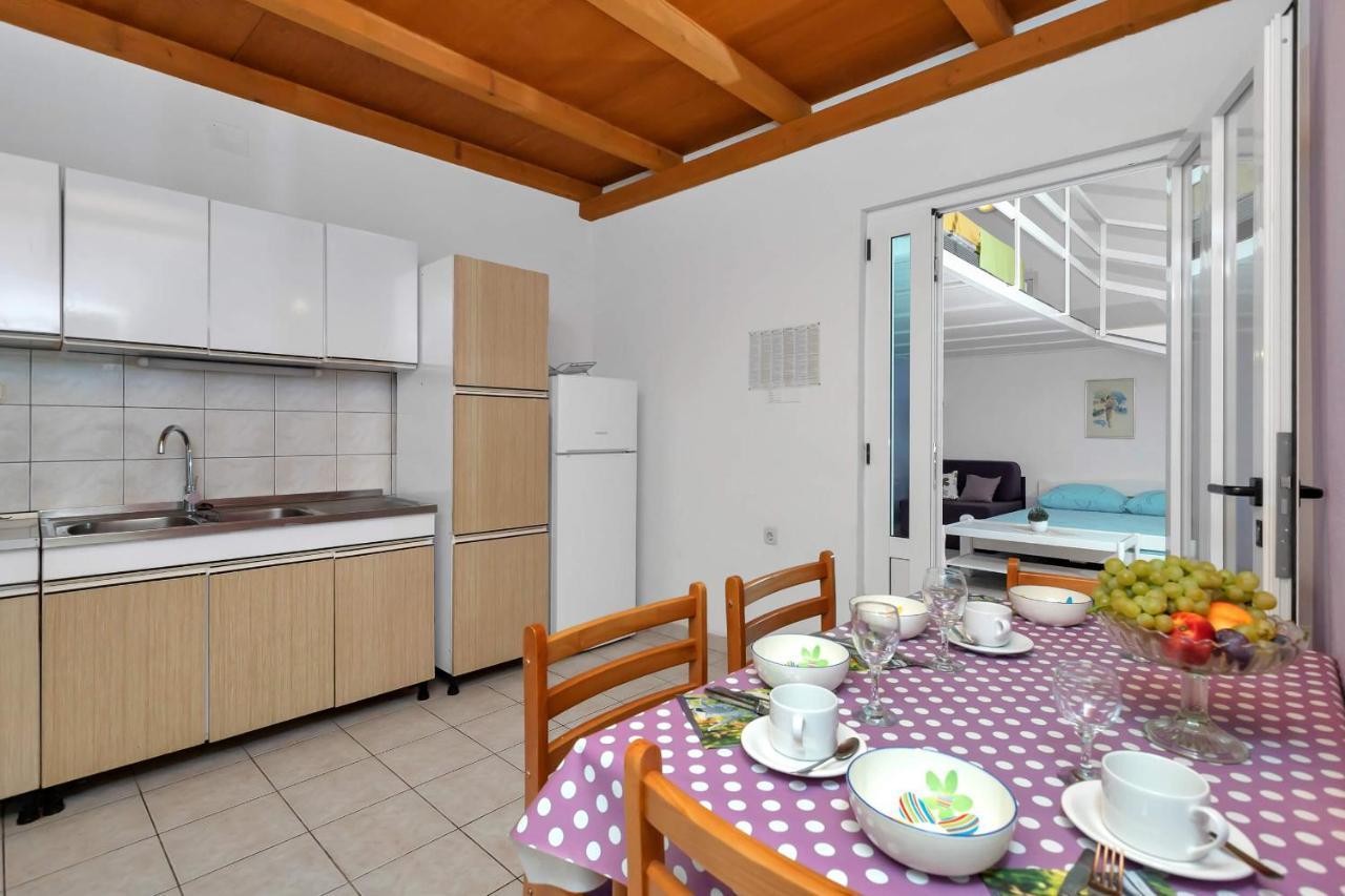 Apartments Vele Makarska Exteriör bild