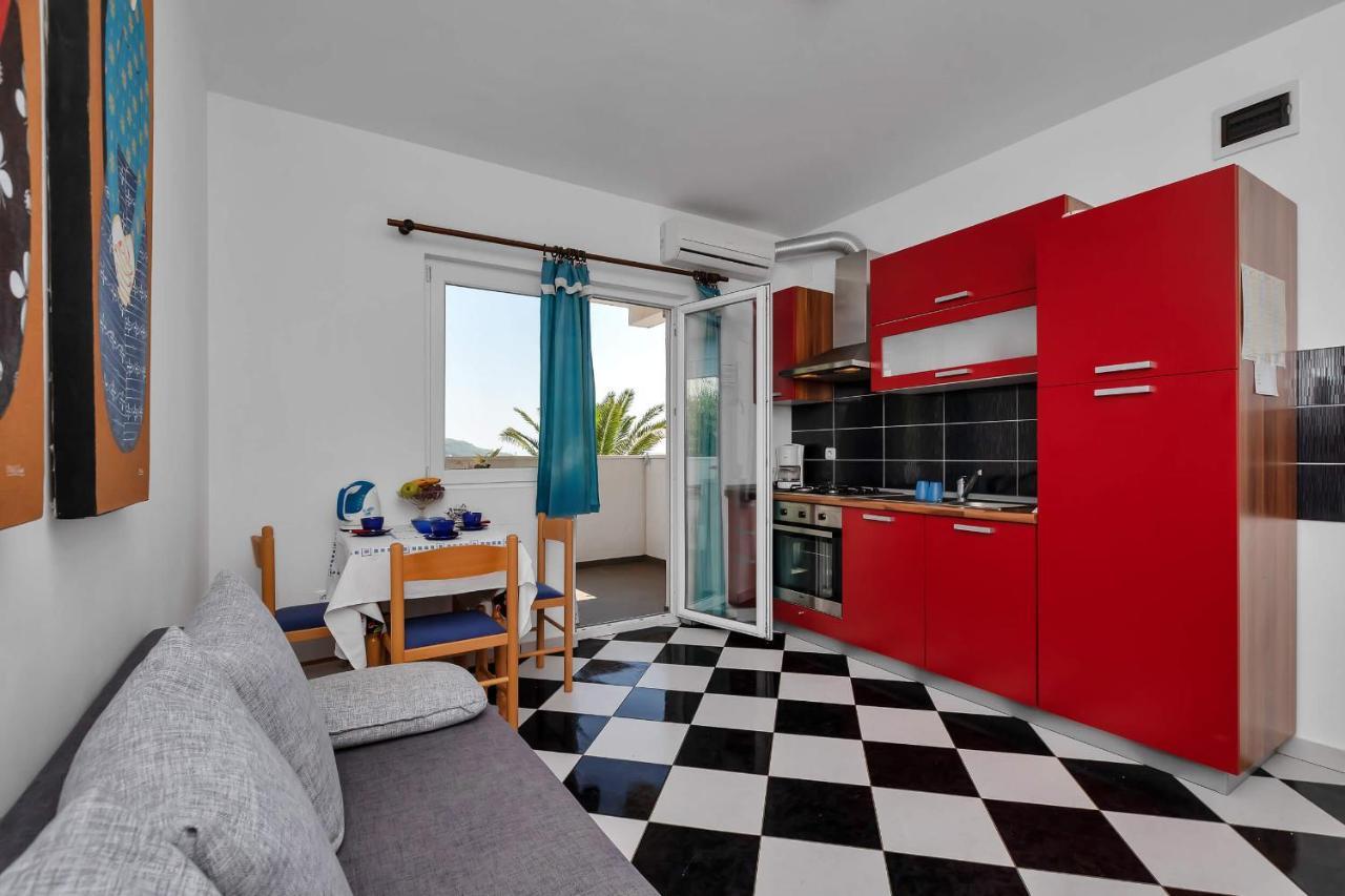 Apartments Vele Makarska Exteriör bild